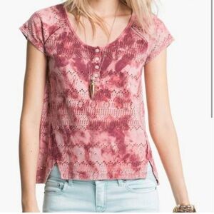 We The Free People NWOT red and beige tie dye top size M 18” ptp